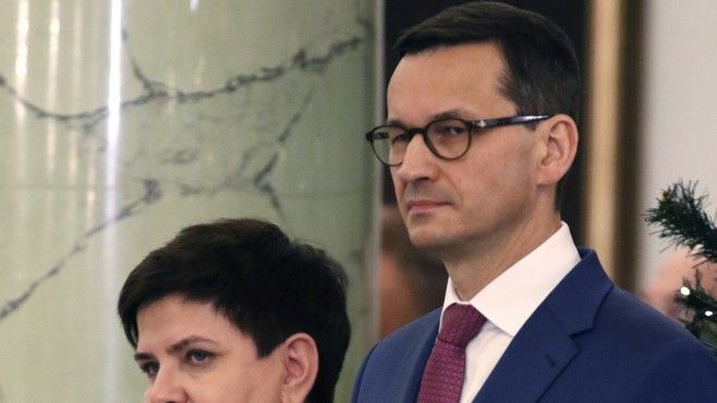 Новото правителство на полския премиер Матеуш Моравецки положи клетва пред