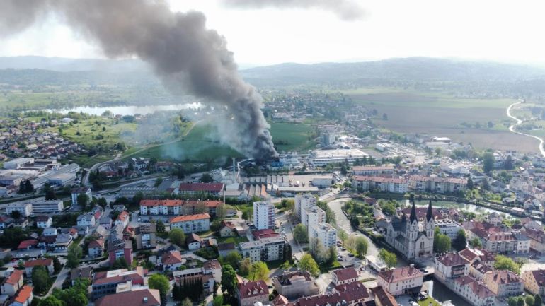 Пожар е избухнал в химическия завод Меламин в словенския град
