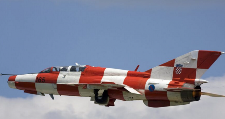 Самолет МиГ 21 на хърватските военновъздушни сили се разби днес край