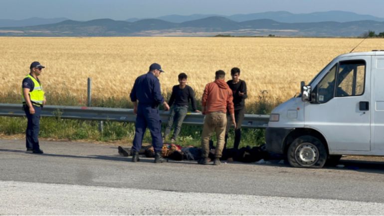Втори мигрант е починал след катастрофата на АМ Тракия, която