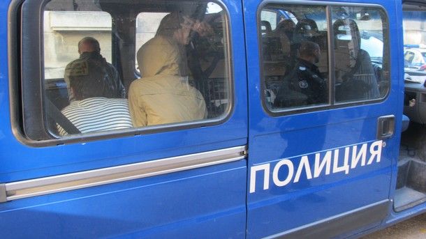 Автомобил с мигранти се е обърнал в Алдомировското блато Инцидентът