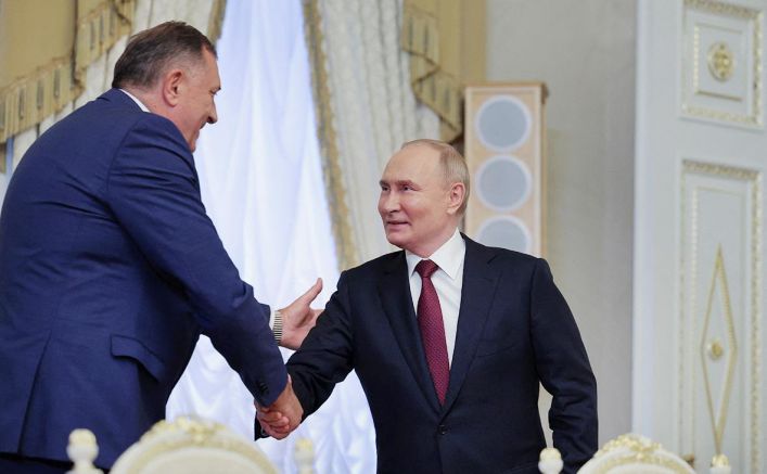 Владимир Путин се срещна с Милорад Додик в кулоарите на