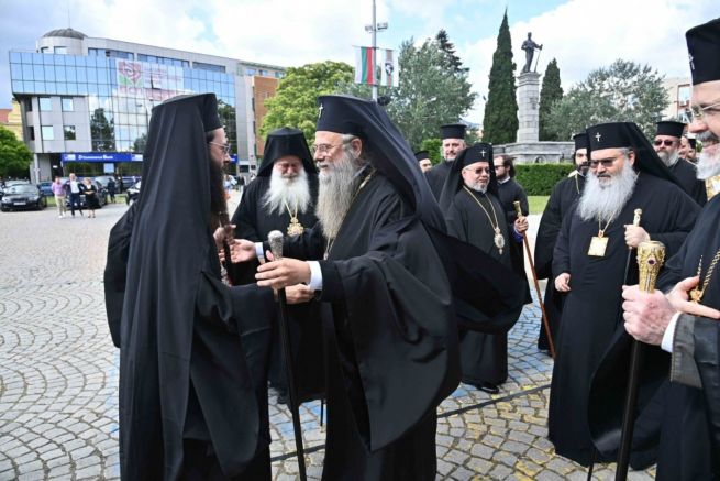Пловдивският митрополит Николай заяви в Бургас че няма да участва