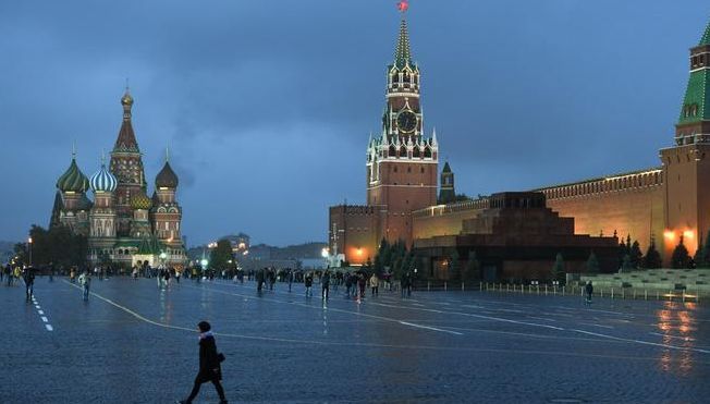 Руските власти, изправени пред потенциална икономическа катастрофа с влизането в