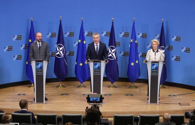 Генералният секретар на НАТО Йенс Столтенберг коментира днес последните действия