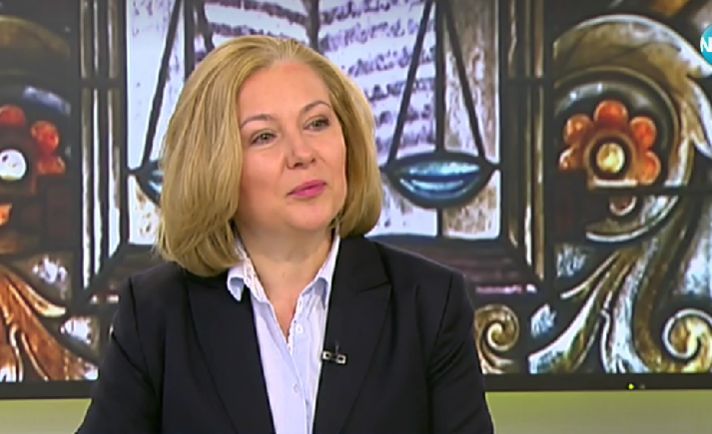 Правосъдната министърка Надежда Йорданова няма да се яви утре по