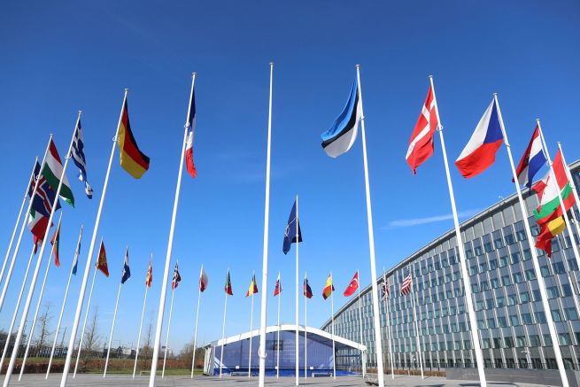 Няколко държави от НАТО включително Германия и Испания са подписали