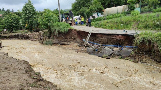 Евакуация във Видинско заради придошлите води в коритото на местната