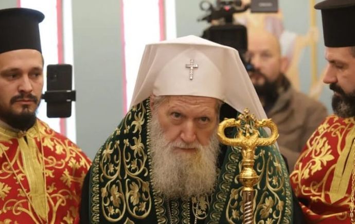 Николай ПопивановДнес в София се събират митрополитите на БПЦ защото