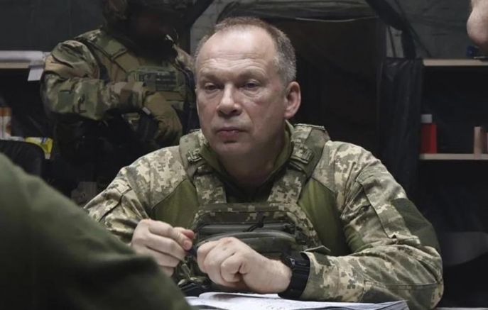 Главнокомандващият Въоръжените сили на Украйна Олександър Сирски е уволнил командири