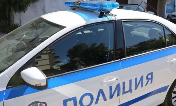 Полицаи от Районното управление в Димитровград са задържали 21 годишна жена