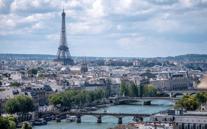Парижани гласуваха за утрояване на таксите за паркиране на спортни