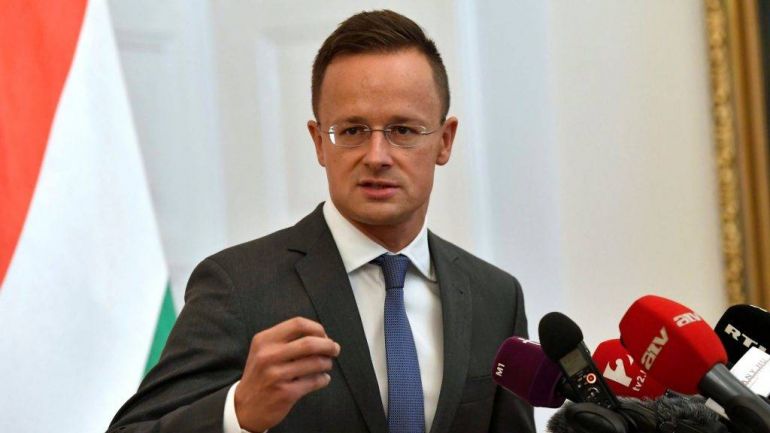 Унгарският външен министър Петер Сиярто каза по време на пътуване