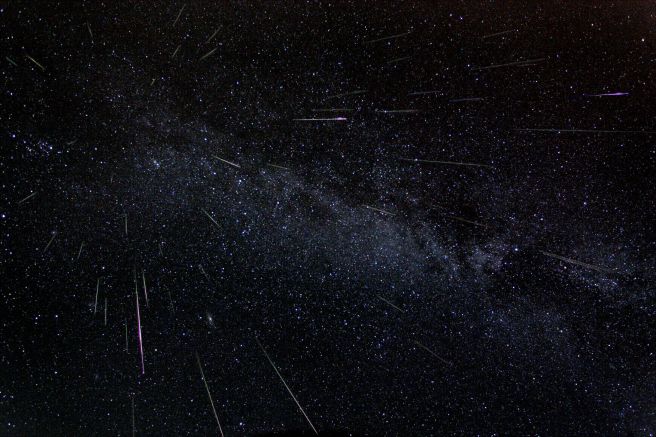 Най близкото и най ефектно звездно явление което ни очаква е метеорният