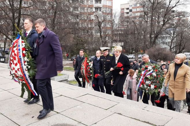 Руското посолство в София и родни русофили почетоха днес Денят