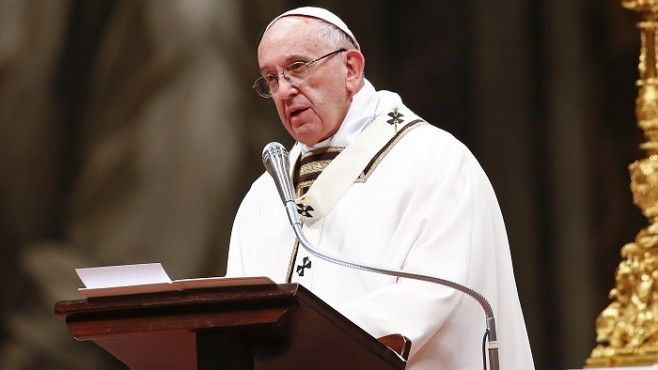 На пасхалното бдение в базилика Свети Петър папа Франциск призовава