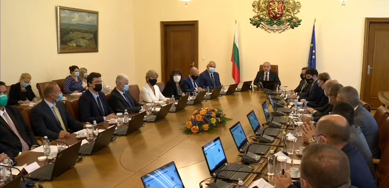 Служебното правителство на Гълъб Донев започва и подмяната на дипломати
