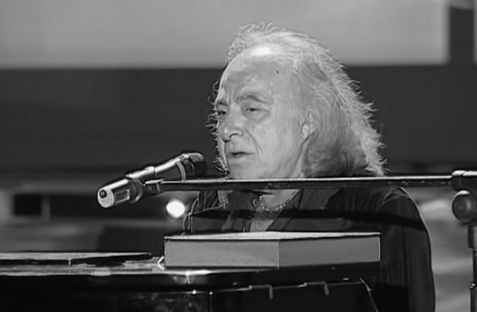 Италианският певец Пепино Галиарди почина на 83 годишна възраст и