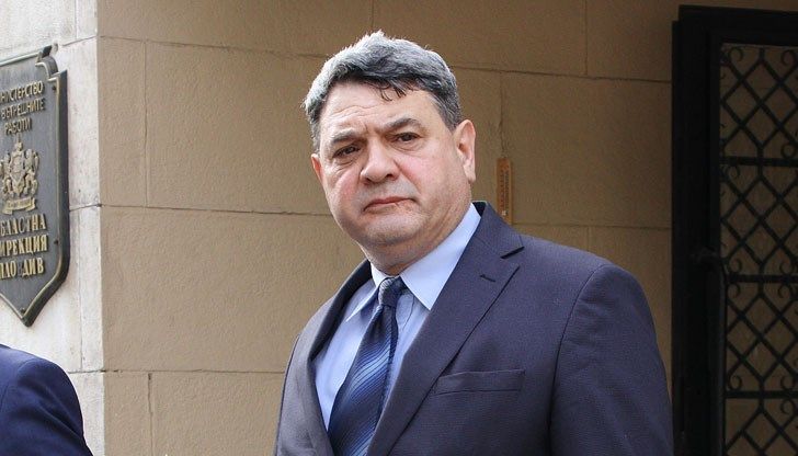 Задържаният за убийството на психолога Иван Владимиров Нав е бил служител