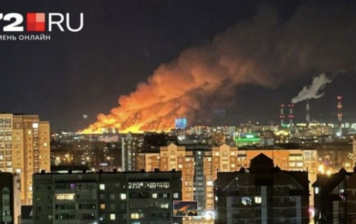 Огромен пожар избухна в град Тюмен в Сибир - руската