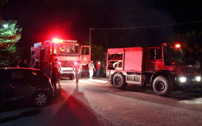 Противопожарен самолет Canadair се разби на остров Евия в района