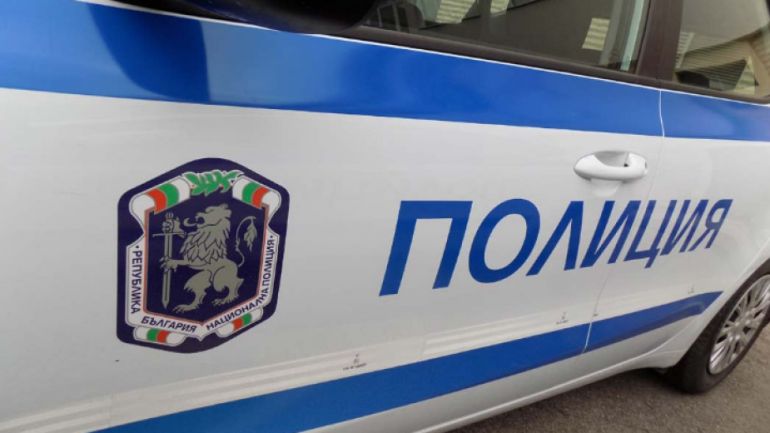 В София 48 годишен кандидат депутат е отведен от полицията след като