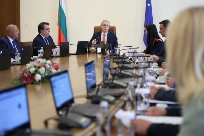 Премиерът на България Николай Денков възложи на министрите в МВР