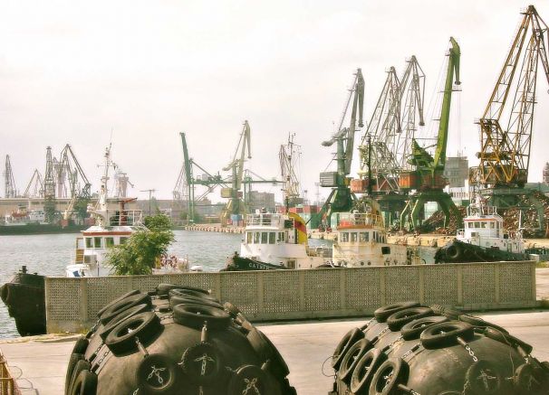 От днес руските кораби сертифицирани от Руския морски корабен регистър