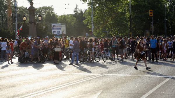 Екоактивисти блокираха на 14 юни движението на Орлов мост в столицата