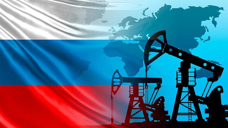 Милиони барели гориво, произведено от руски петрол, продължават да се