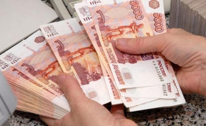 Рублата поевтиня още повече спрямо долара, ден след като руският