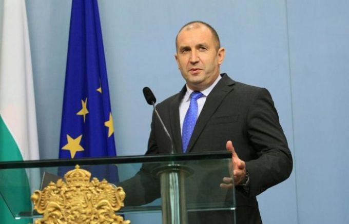 Президентът Румен Радев ще проведе консултации с представители на четири