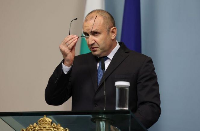 Президентът Румен Радев най-вероятно ще разпусне парламента в седмицата след