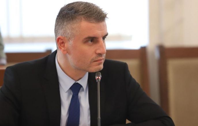 Не обсъждаме подмяна на кандидати в кабинета на Денков Не