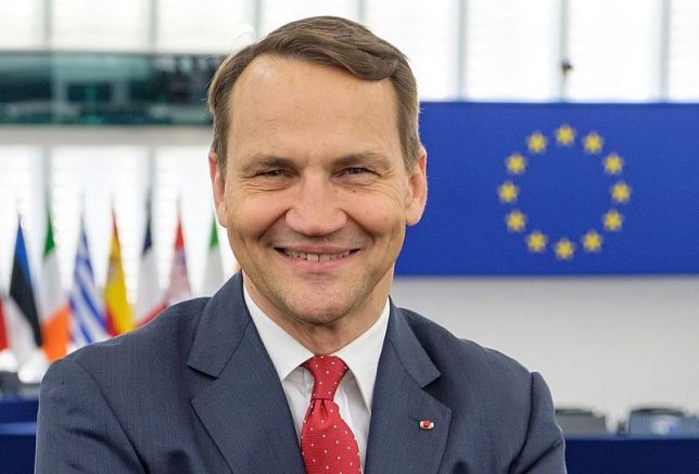 Полша ще ограничи свободното движение на руски дипломати обяви външният