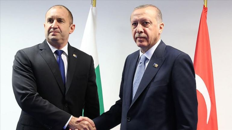Радев и Ердоган проведоха в Прага среща при закрити врата