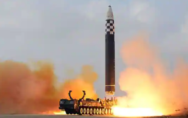 Северна Корея изстреля неидентифицирана балистична ракета съобщиха военните от Сеул