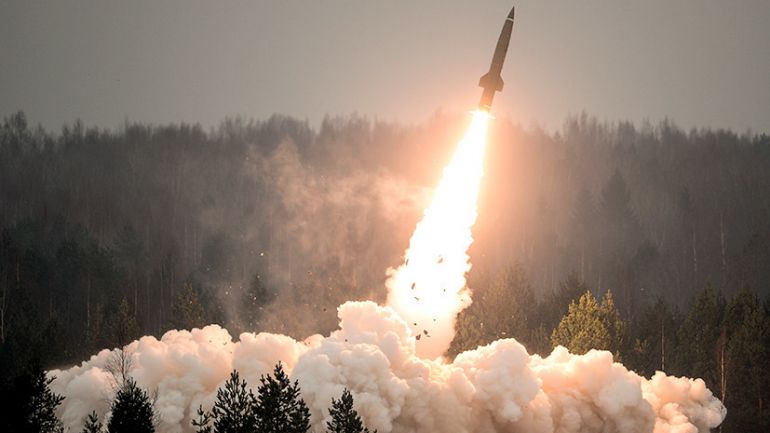 Русия разработва нов убиец на самолетоносачи - балистичната ракета Змевик