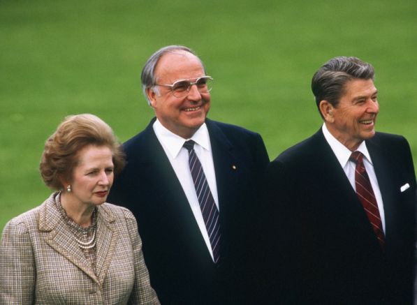 Рафаел Бер, Гардиън“В продължение на десетилетия външната политика на Обединеното