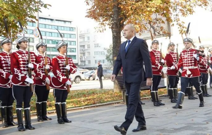 Няма как да коментирам хипотези. Министерство на отбраната бяха пределно