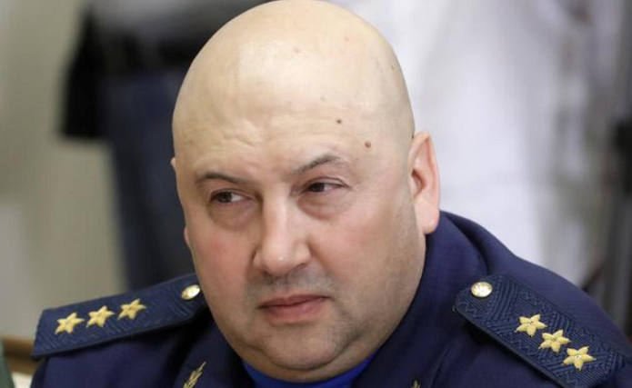 Руският генерал Сергей Суровикин е свален от длъжността командващ Въздушно космическите