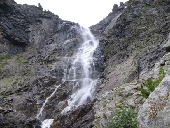 Мъж почина след падане под Рилските езера при Скакавишкия водопад