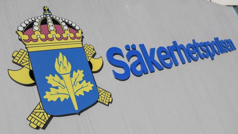 Шведската разузнавателна агенция съобщи днес че двама души са задържани
