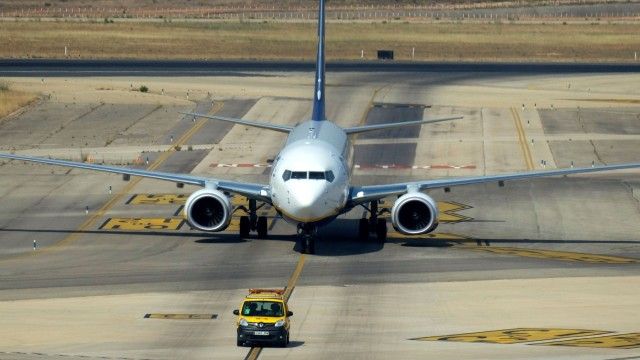 Джейми Хрийд Надеждата да си получат обратно самолетите чезне компаниите