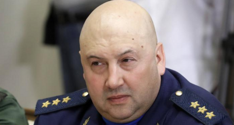 Заместник командирът на руските военни операции в Украйна генерал Сергей Суровикин