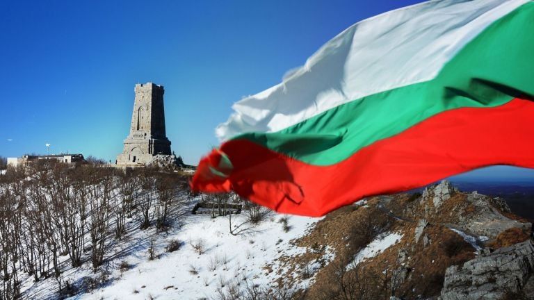 С официални чествания и тържества в цялата страна българите ще
