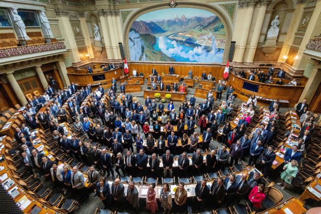 Швейцарските депутати призоваха правителството да заеме по строга позиция спрямо руските
