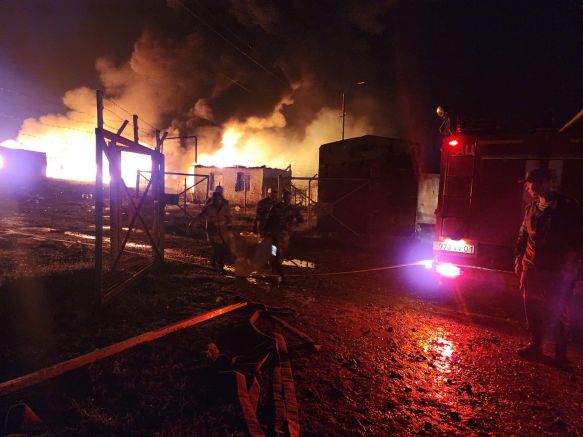 Два дрона са поразили горивен склад в руския град Орел