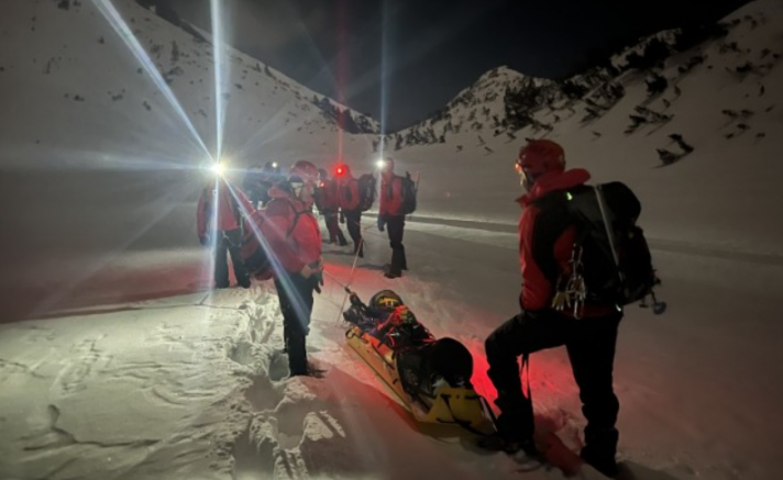 Тежка планинска спасителна акция продължи цяла нощ в Пирин съобщи