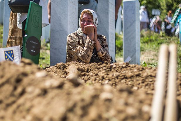 Отричането на геноцида в Сребреница през 1995 г от страна